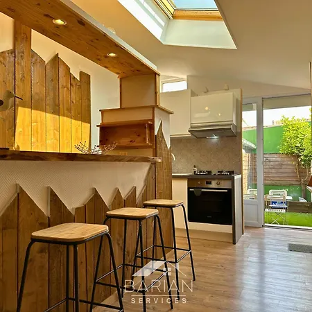 7min De La - Maison Typique - Cour Privative * Fouras