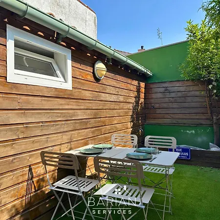 Dom wakacyjny 7min De La - Maison Typique - Cour Privative