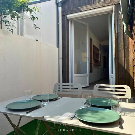 7min De La - Maison Typique - Cour Privative Casa vacanze *