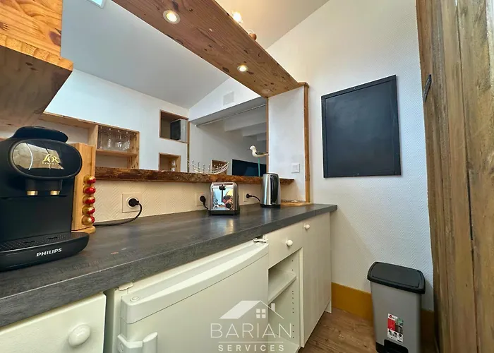 Vakantiehuis 7min De La - Maison Typique - Cour Privative *