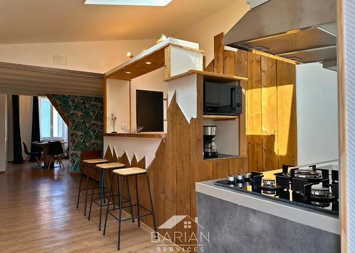 7min De La - Maison Typique - Cour Privative *