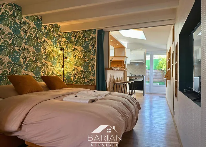 Vakantiehuis 7min De La - Maison Typique - Cour Privative *